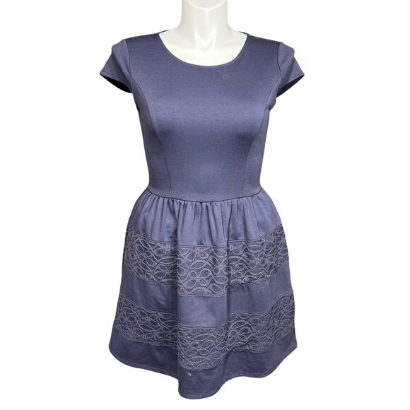LC Lauren Conrad Dresses & Skirts - LC Lauren Conrad Womens Dress Fitted Bodice Bell Skirt Lace Blue Cap Sleeves 10